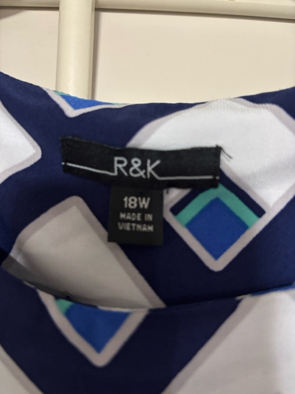 R & k DRESS, 18w - Picture 2 of 4